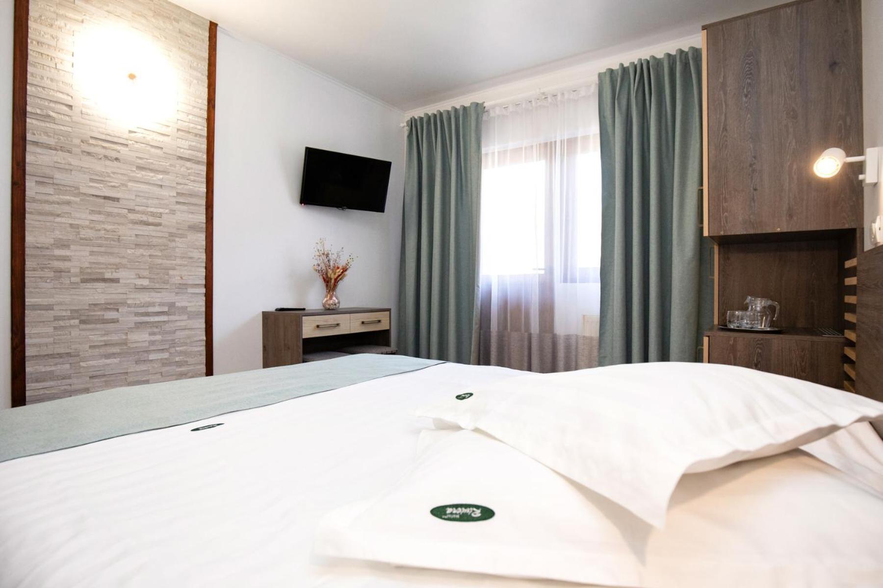 Hotel Riviera シナヤ エクステリア 写真
