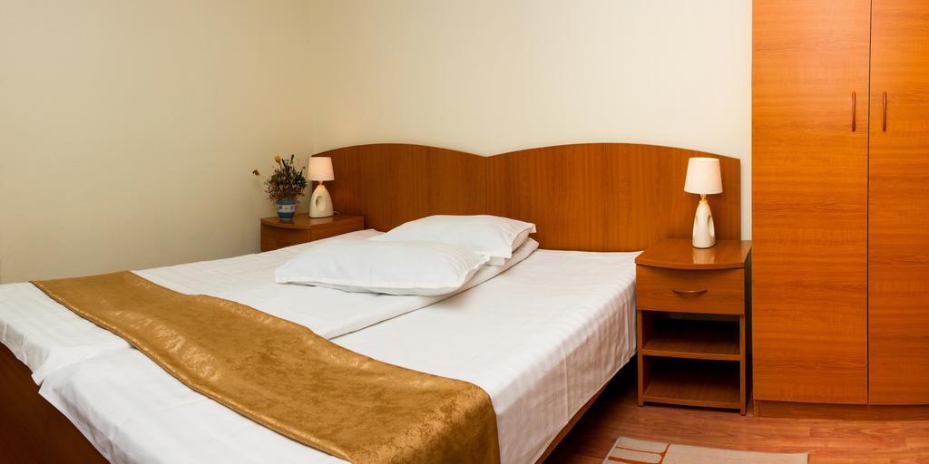 Hotel Riviera シナヤ 部屋 写真