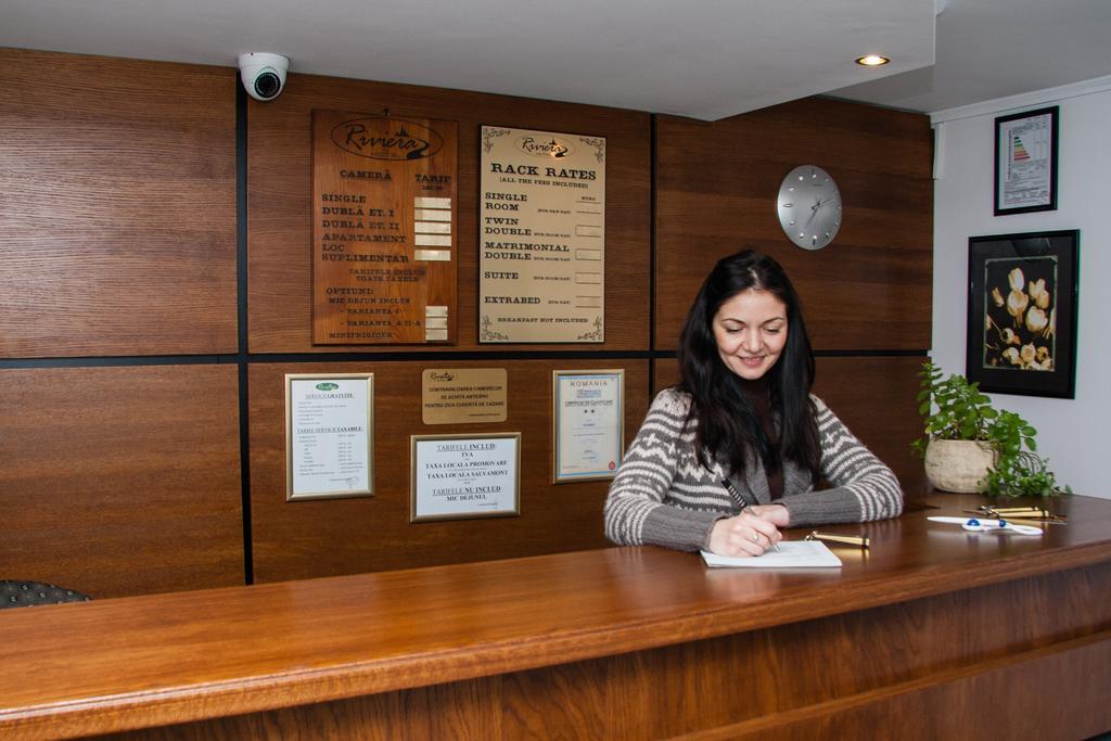 Hotel Riviera シナヤ エクステリア 写真